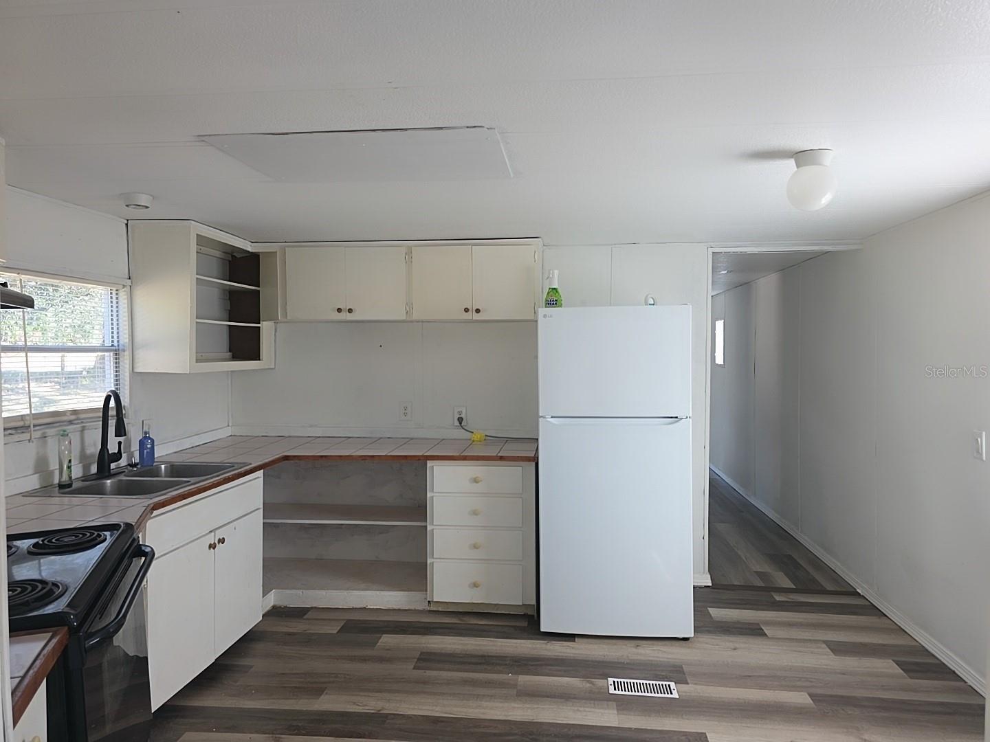 Image 21 of 26 For 1390 Noble Street