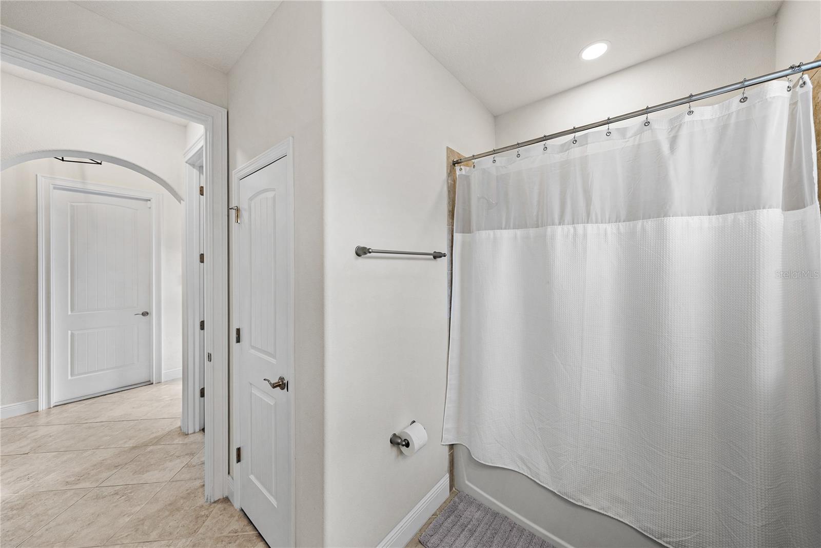 Image 11 of 70 For 34155 Evergreen Hill Court