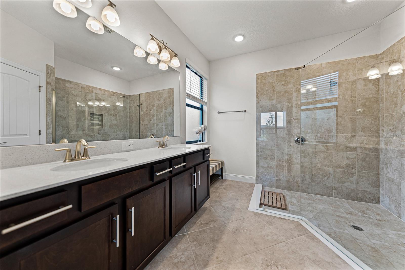 Image 41 of 70 For 34155 Evergreen Hill Court