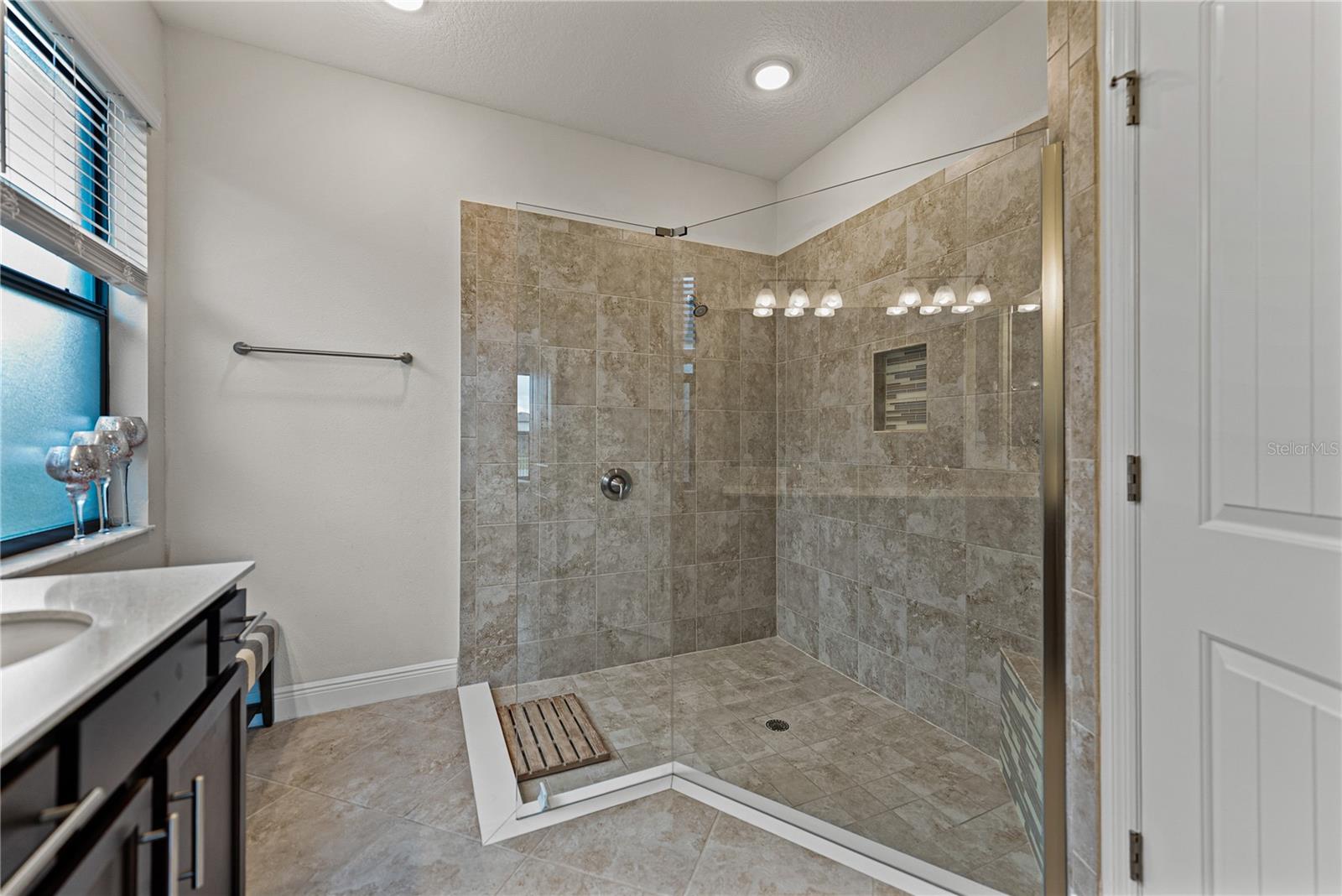 Image 43 of 70 For 34155 Evergreen Hill Court