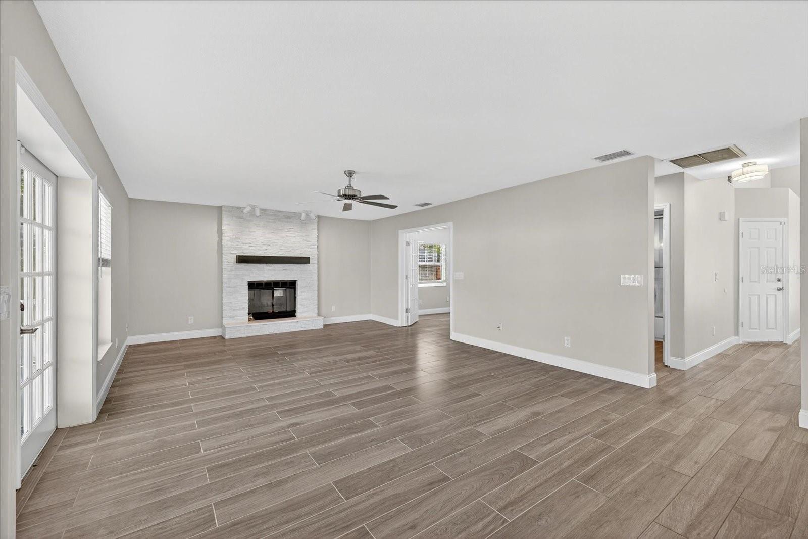 Image 20 of 66 For 4207 Tacon Street