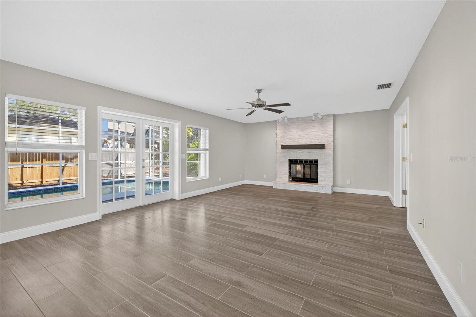 Image 22 of 66 For 4207 Tacon Street