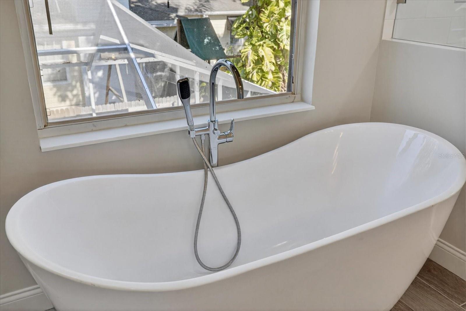 Image 39 of 66 For 4207 Tacon Street