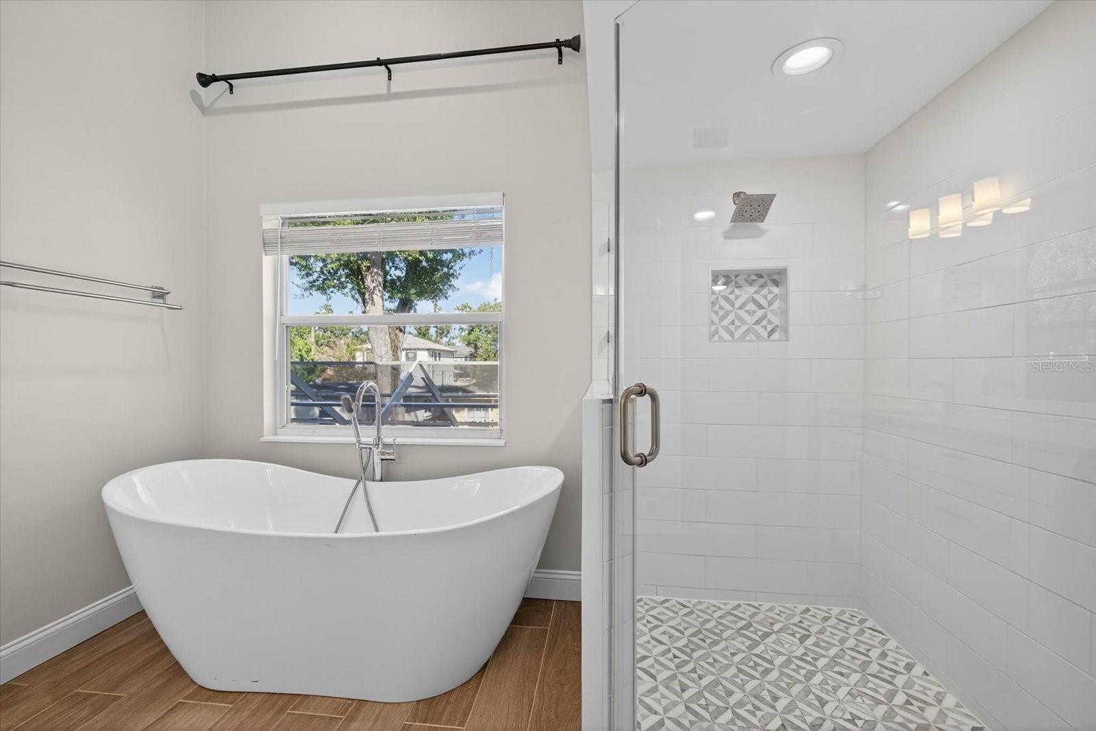 Image 41 of 66 For 4207 Tacon Street