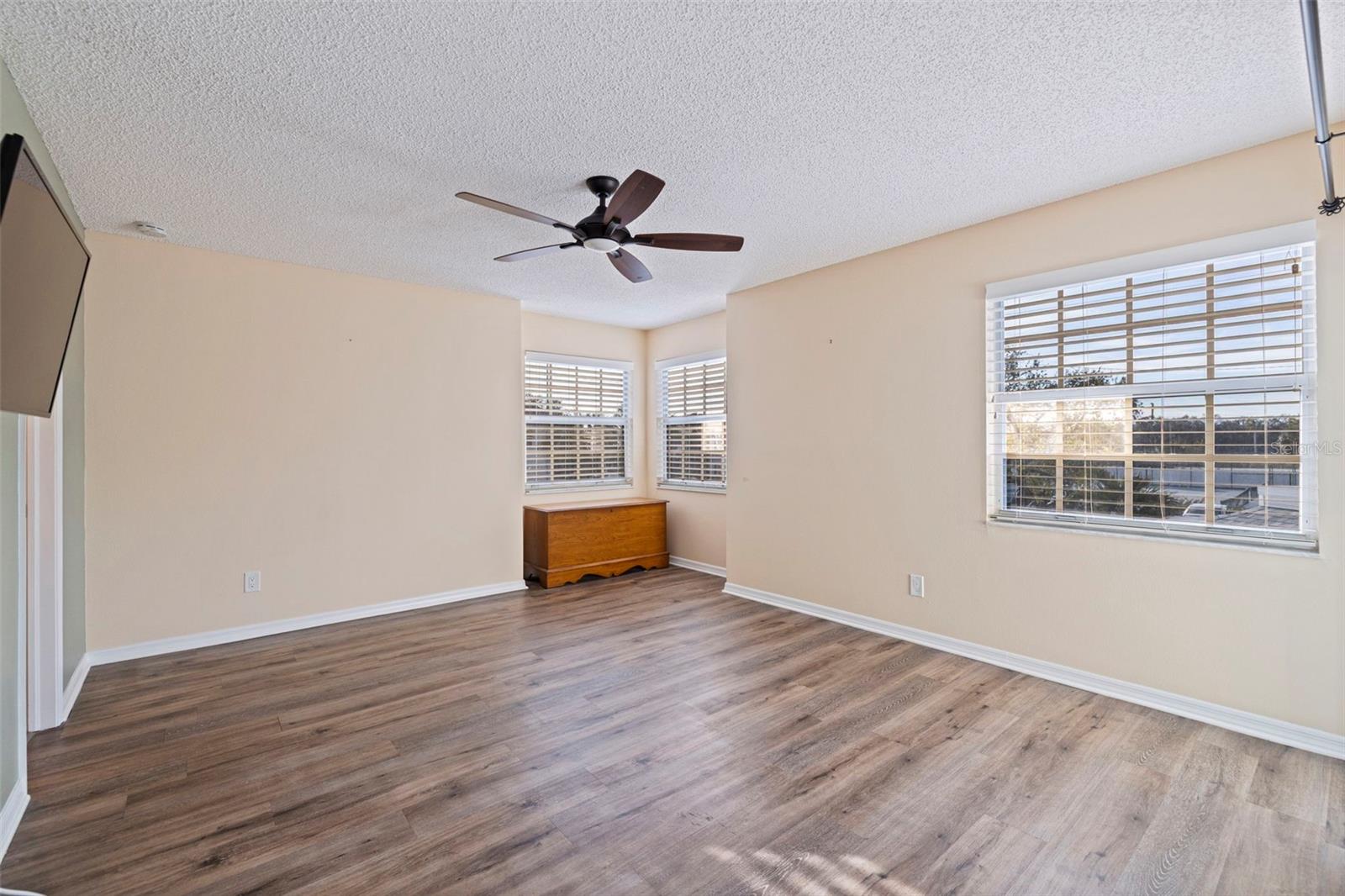 Image 14 of 35 For 6826 Stones Throw Circle N 11201