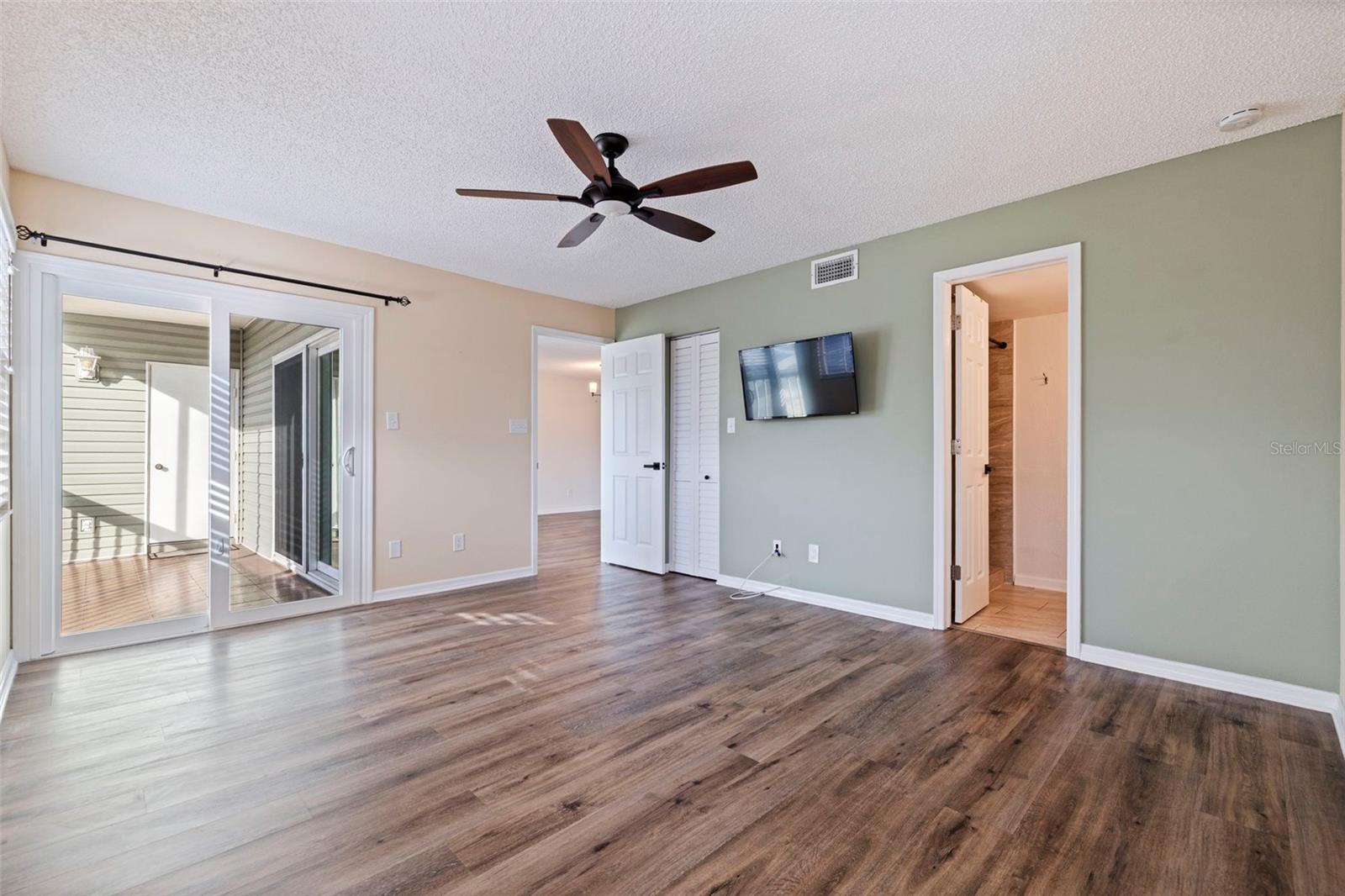 Image 15 of 35 For 6826 Stones Throw Circle N 11201