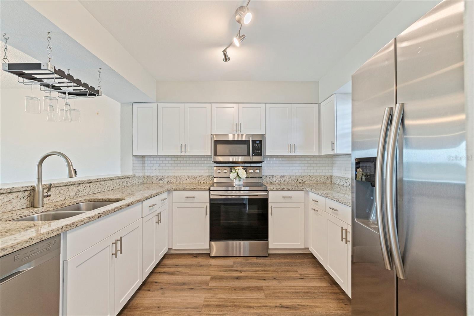 Image 3 of 35 For 6826 Stones Throw Circle N 11201