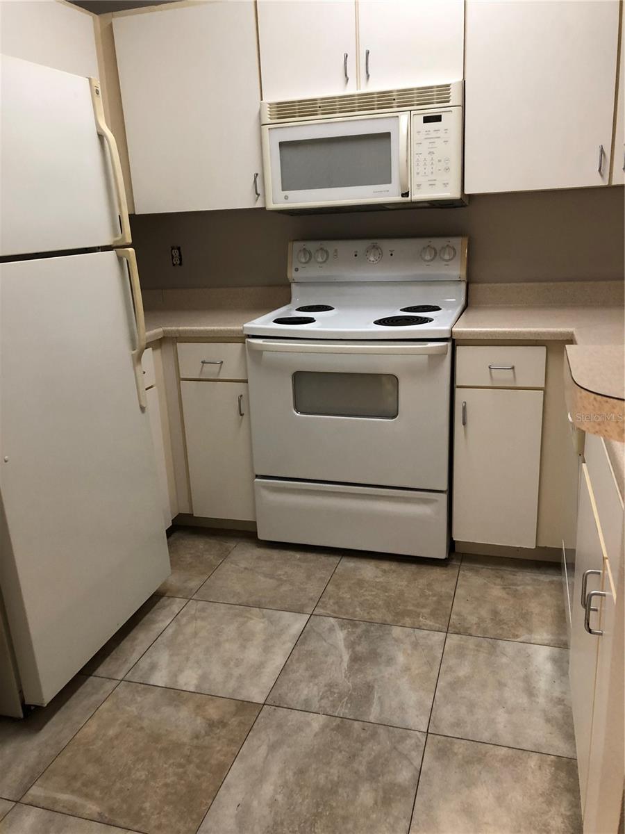 Image 2 of 15 For 1910 Palm Avenue 8206