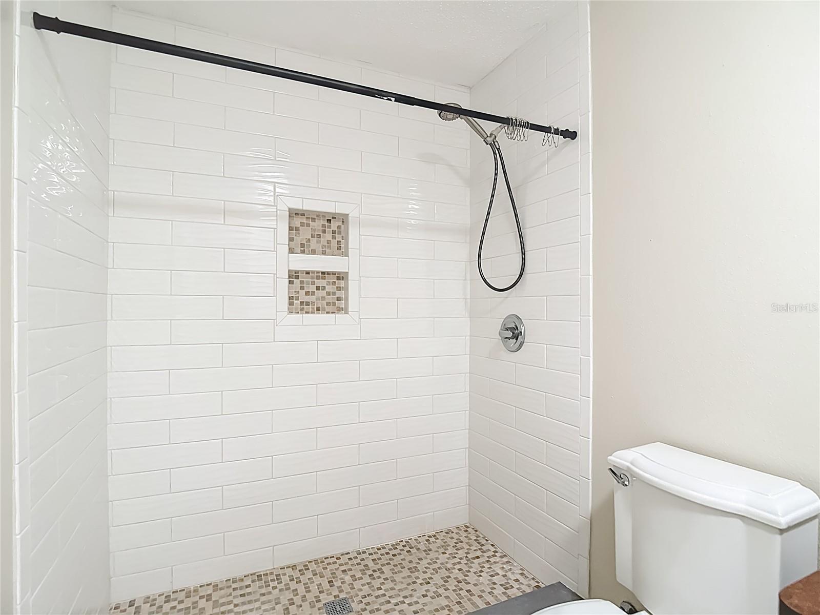 Image 25 of 33 For 7253 Belvedere Terrace