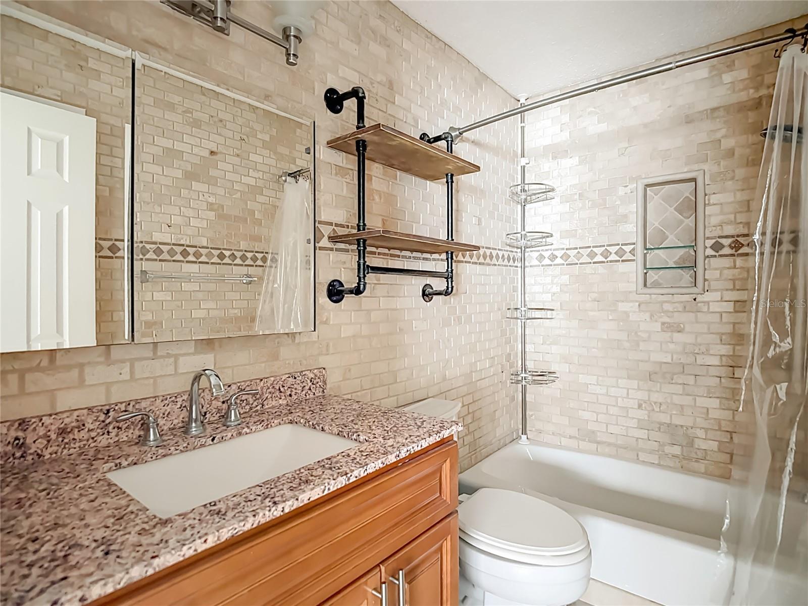 Image 27 of 33 For 7253 Belvedere Terrace