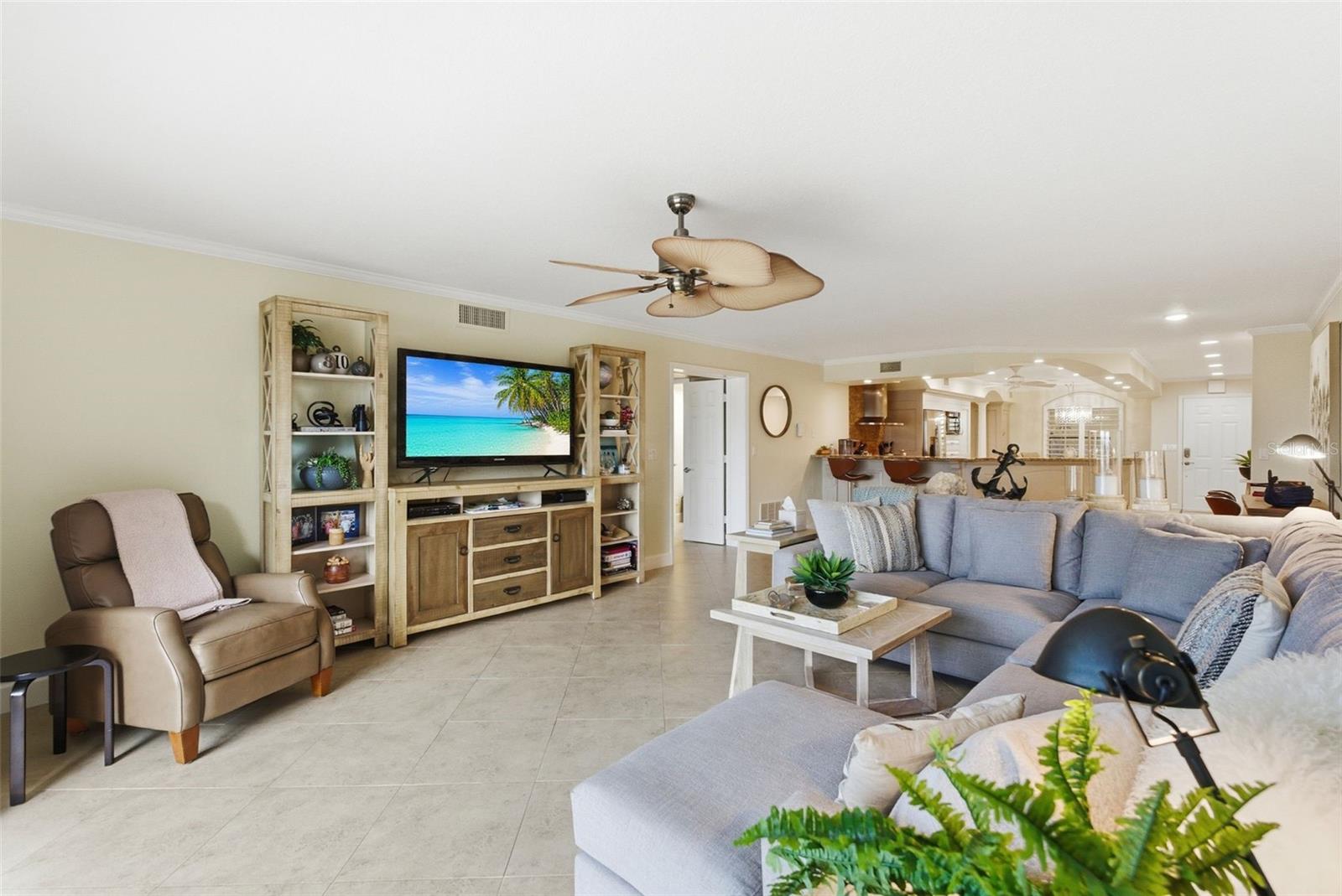 Image 18 of 46 For 544 Pinellas Bayway S F9