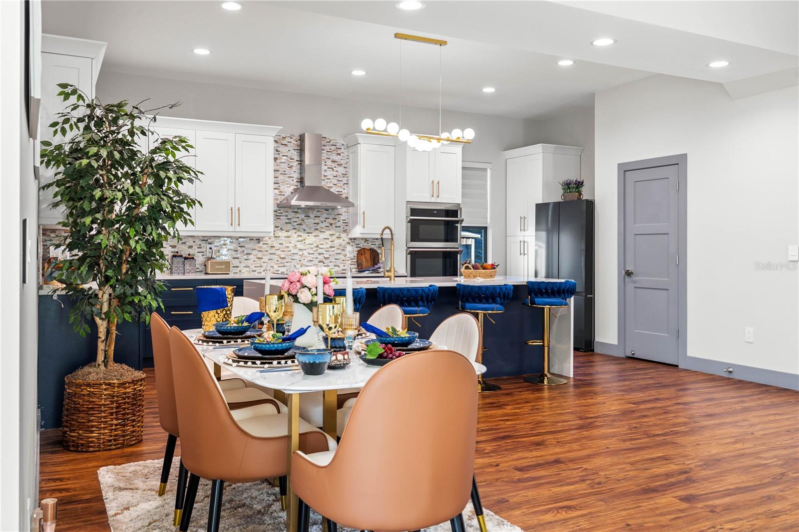 Image 14 of 53 For 6325 11th Avenue S