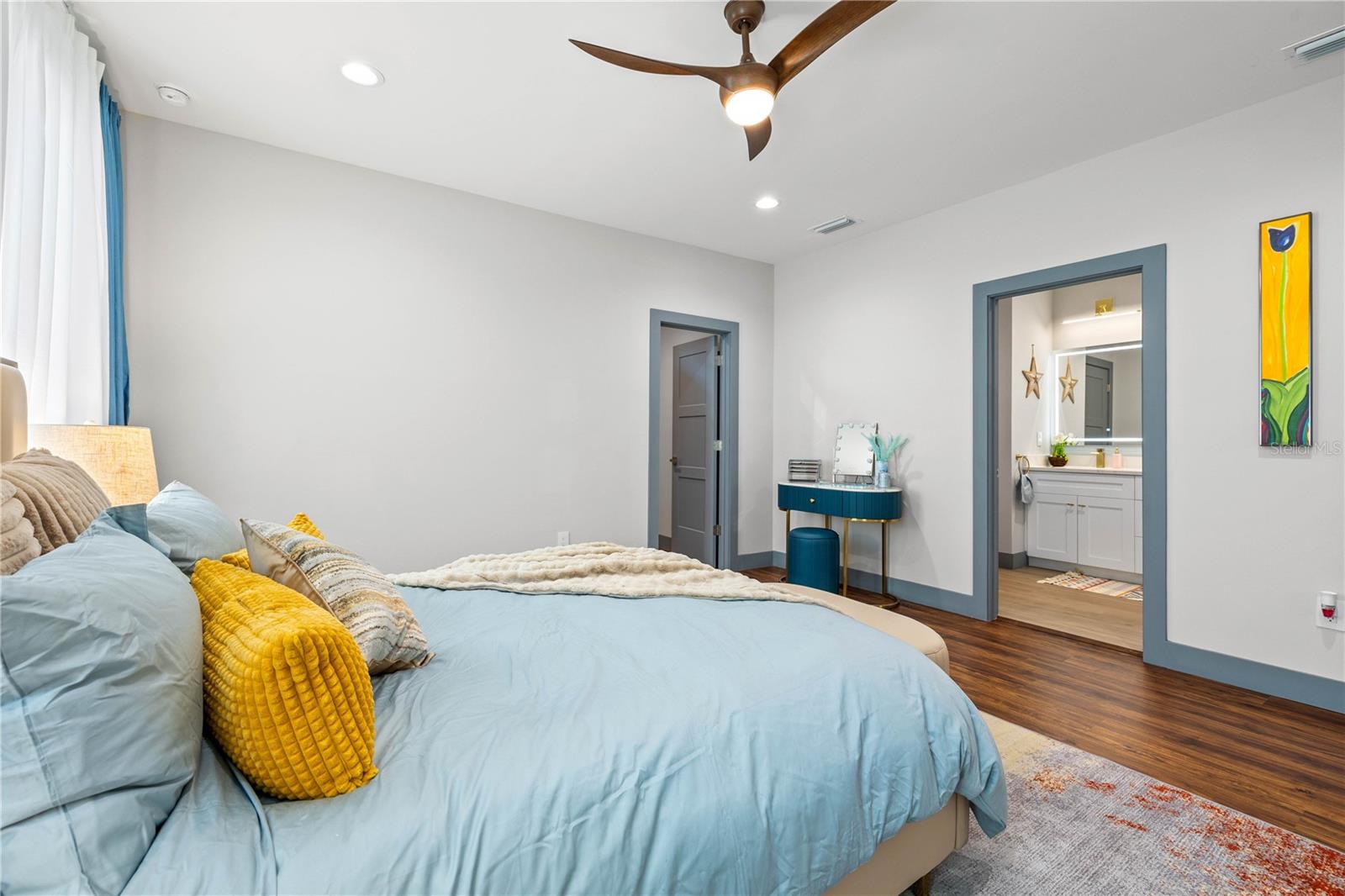 Image 22 of 53 For 6325 11th Avenue S