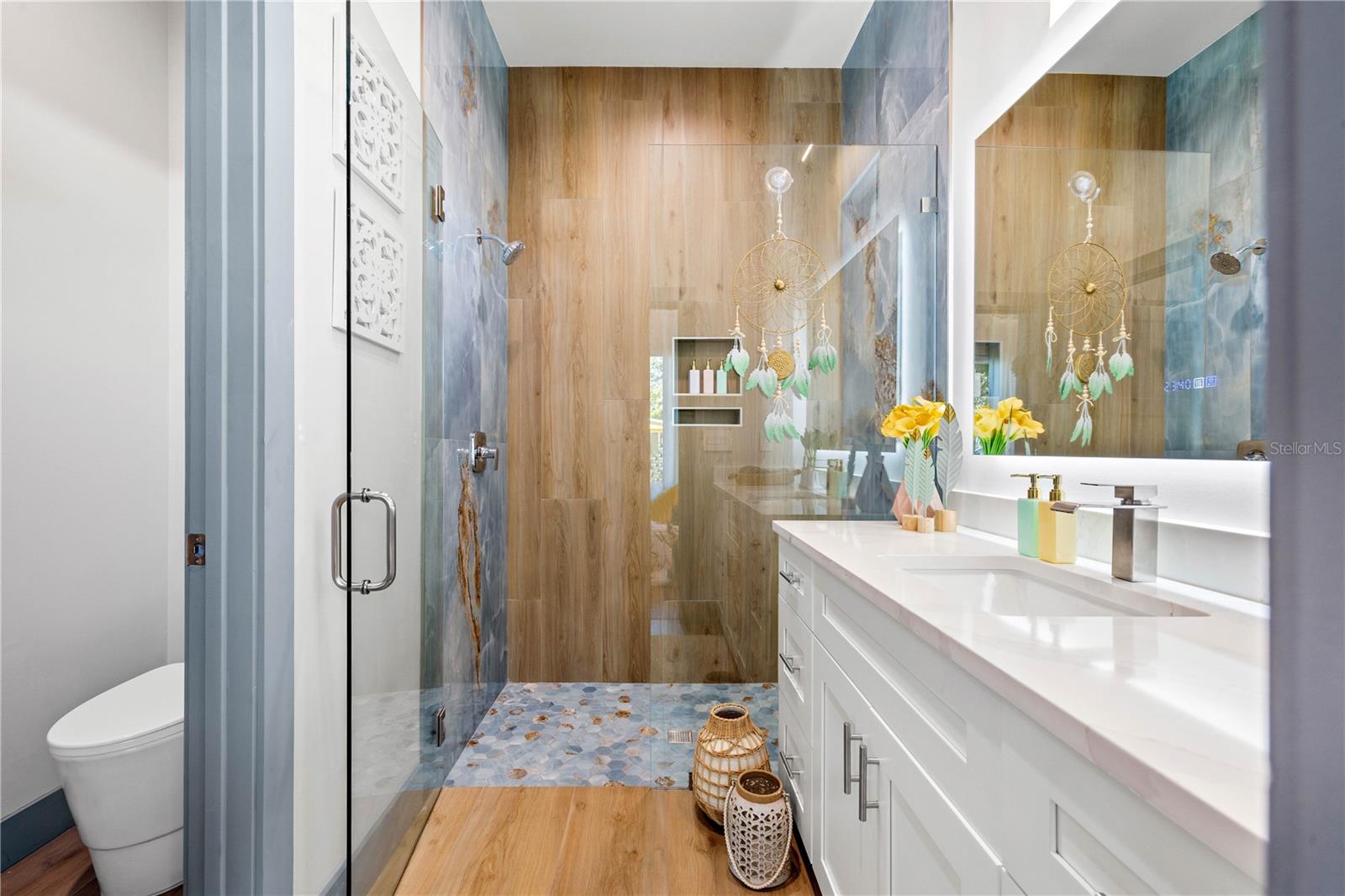 Image 24 of 53 For 6325 11th Avenue S