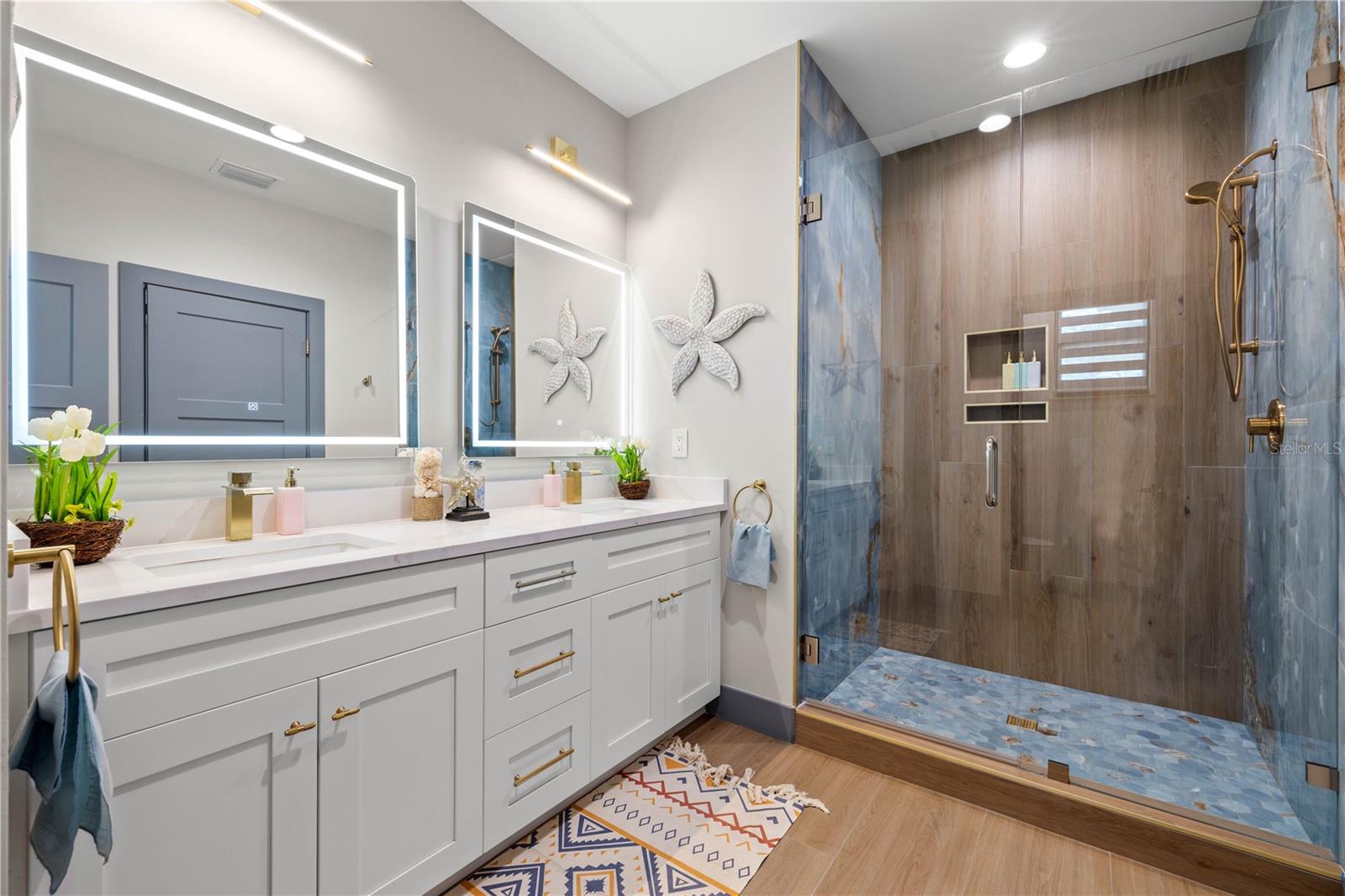 Image 31 of 53 For 6325 11th Avenue S