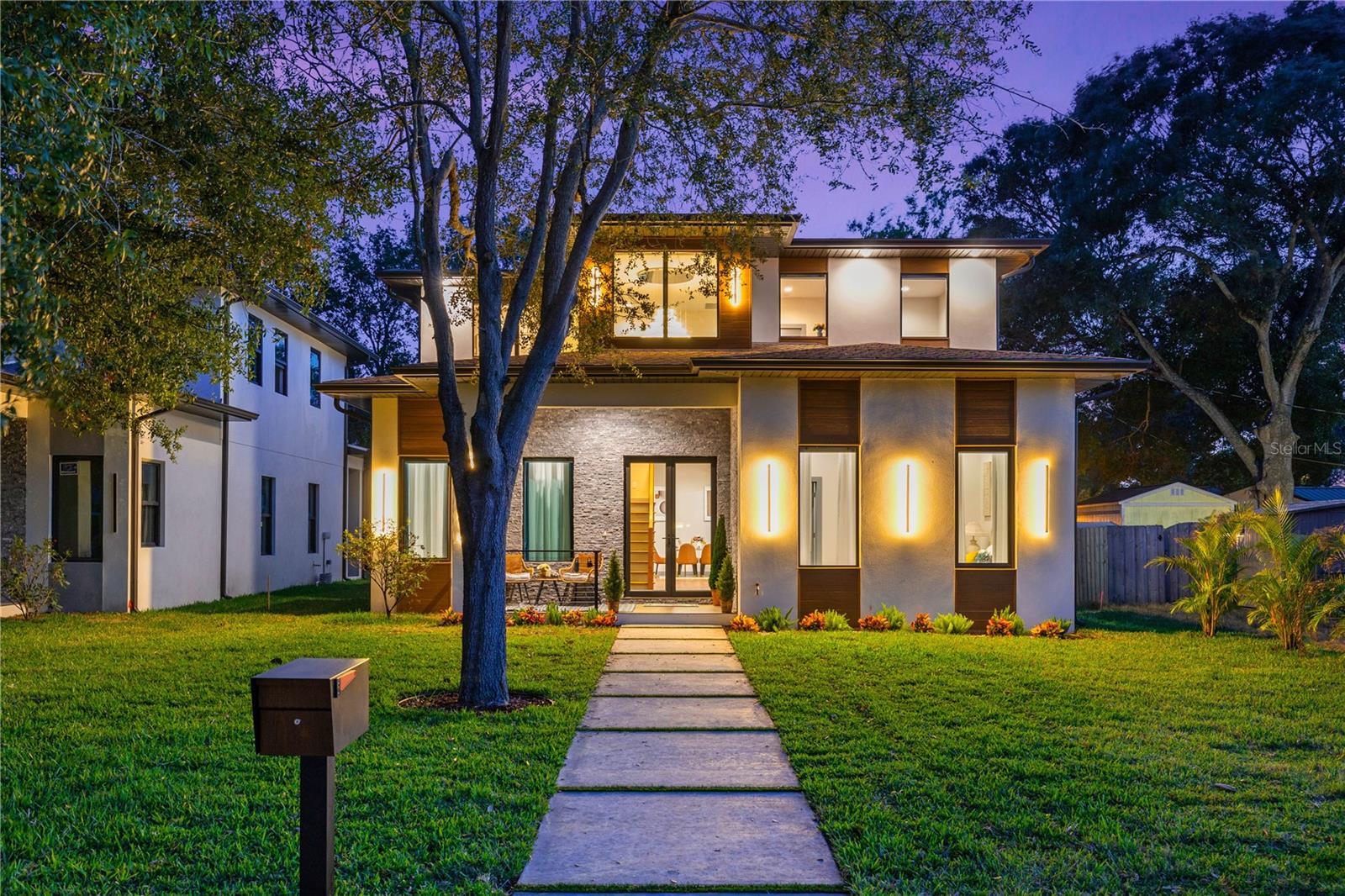 Image 47 of 53 For 6325 11th Avenue S