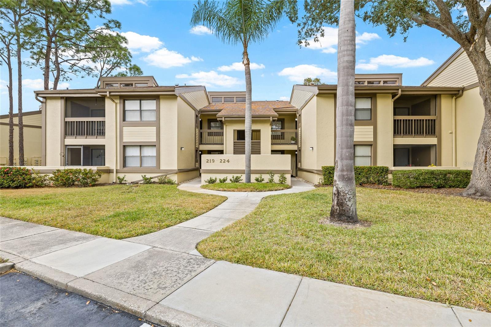 Details for 222 Woodlake Wynde  222, OLDSMAR, FL 34677