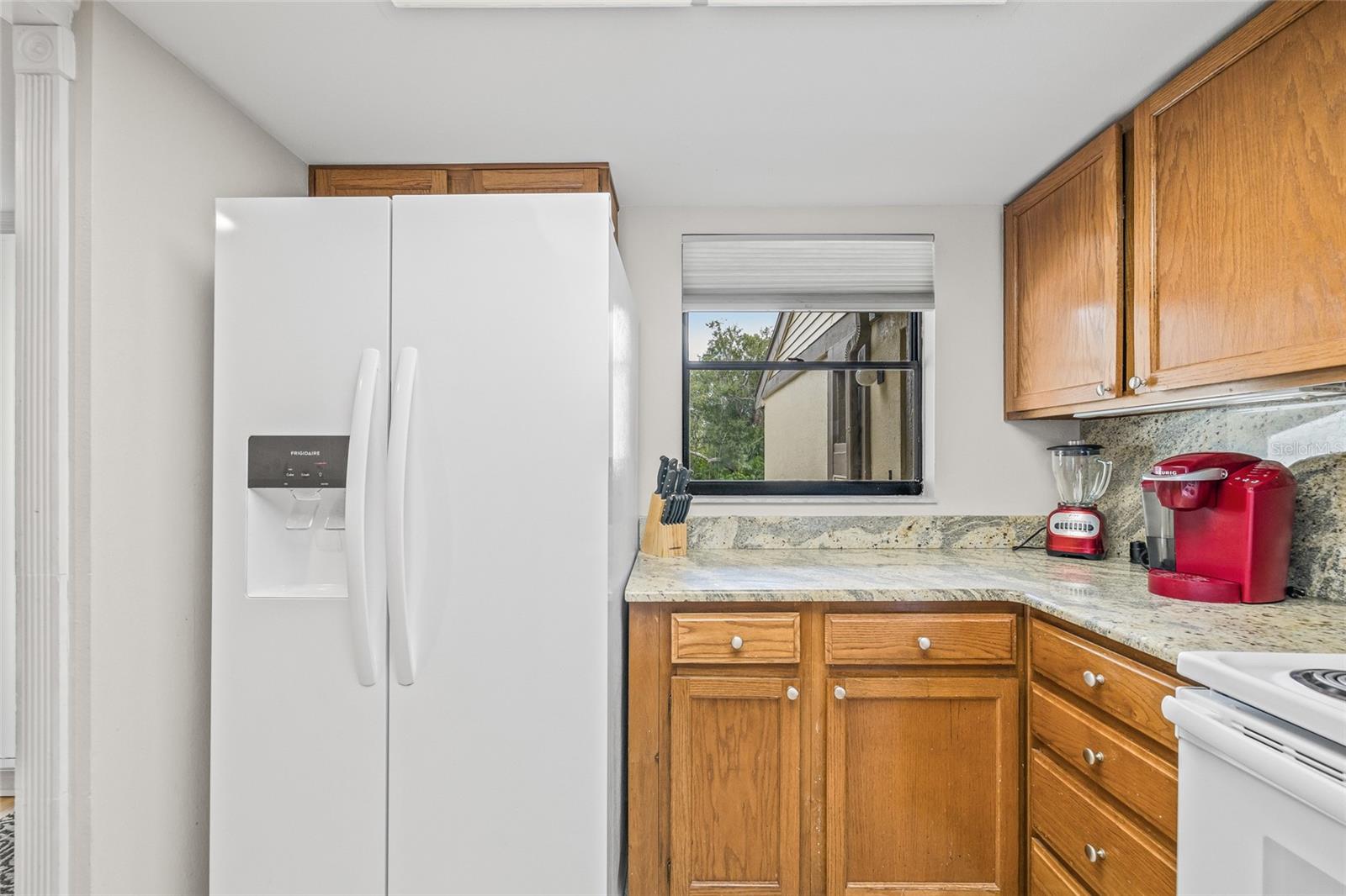 Image 10 of 35 For 222 Woodlake Wynde  222