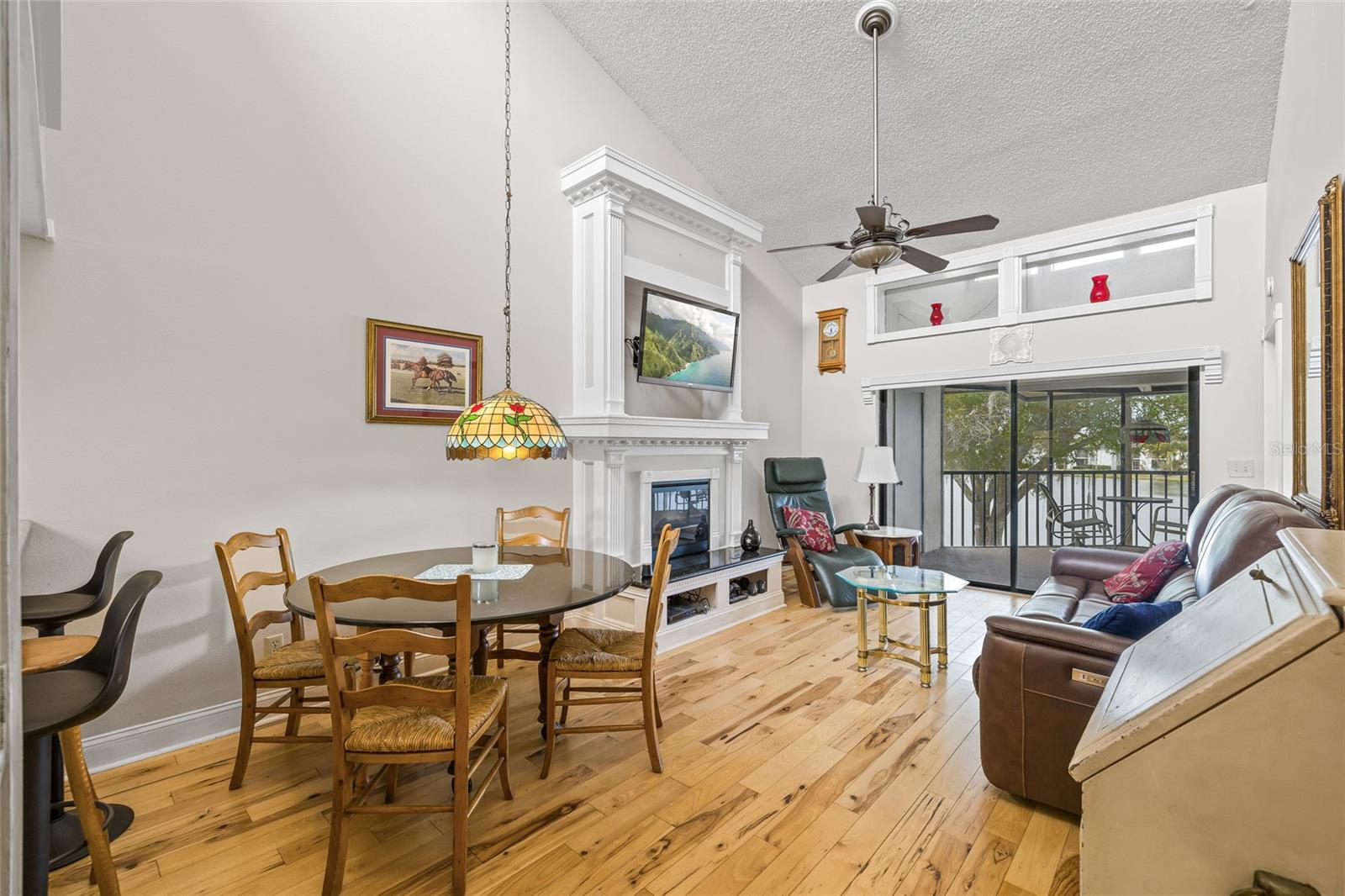 Image 14 of 35 For 222 Woodlake Wynde  222