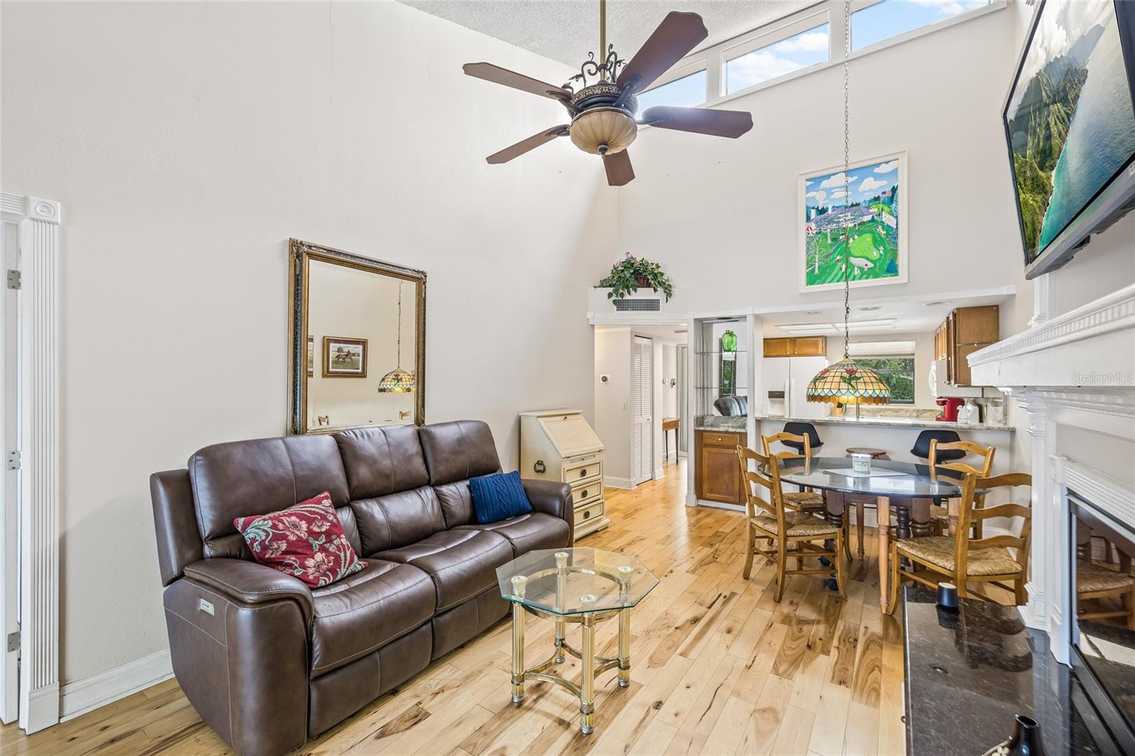 Image 19 of 35 For 222 Woodlake Wynde  222