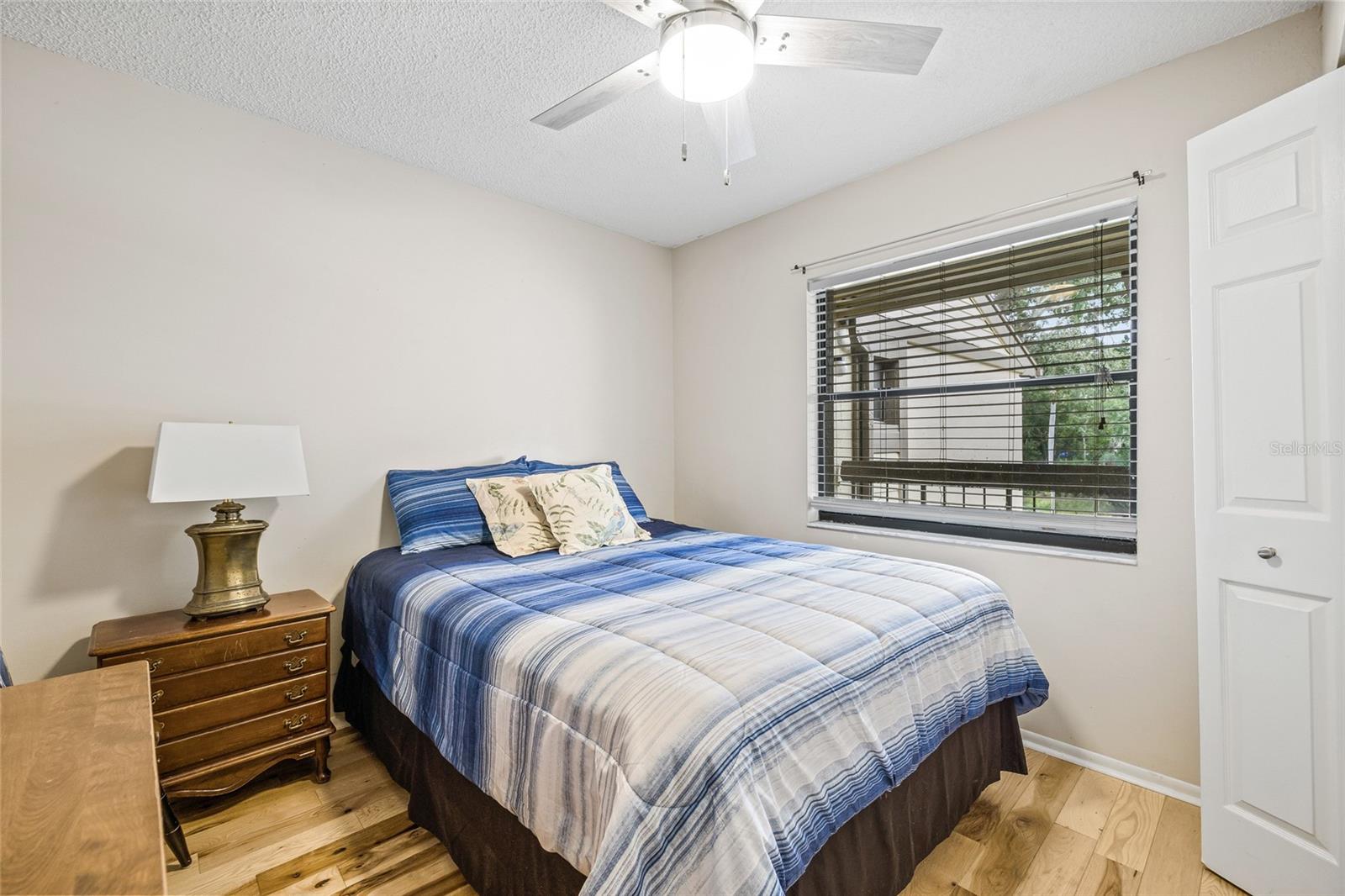 Image 25 of 35 For 222 Woodlake Wynde  222