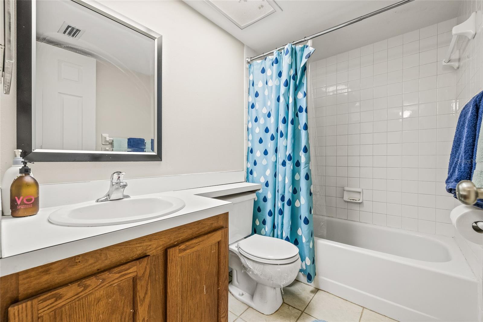 Image 27 of 35 For 222 Woodlake Wynde  222