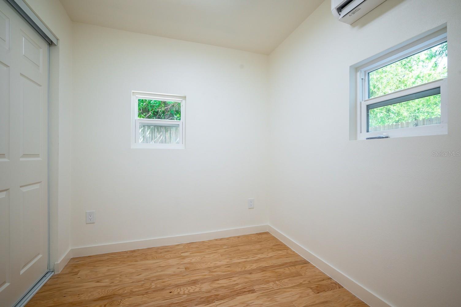 Image 6 of 13 For 1135 Drew Street