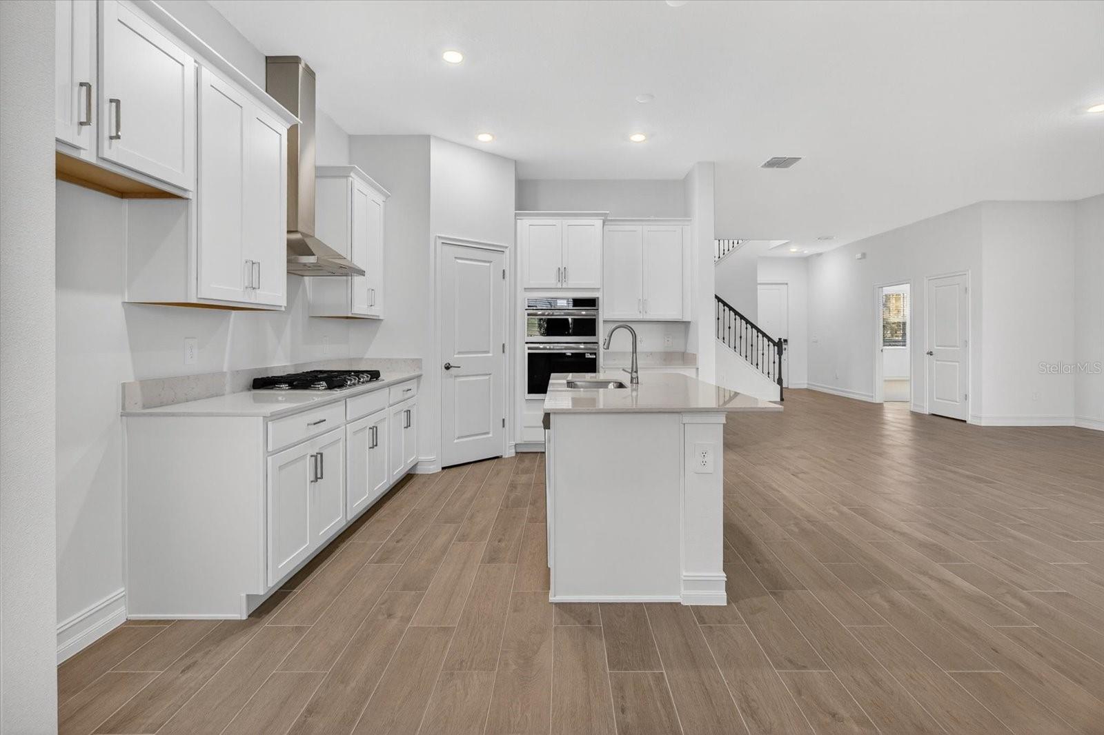 Image 13 of 51 For 6925 116th Court