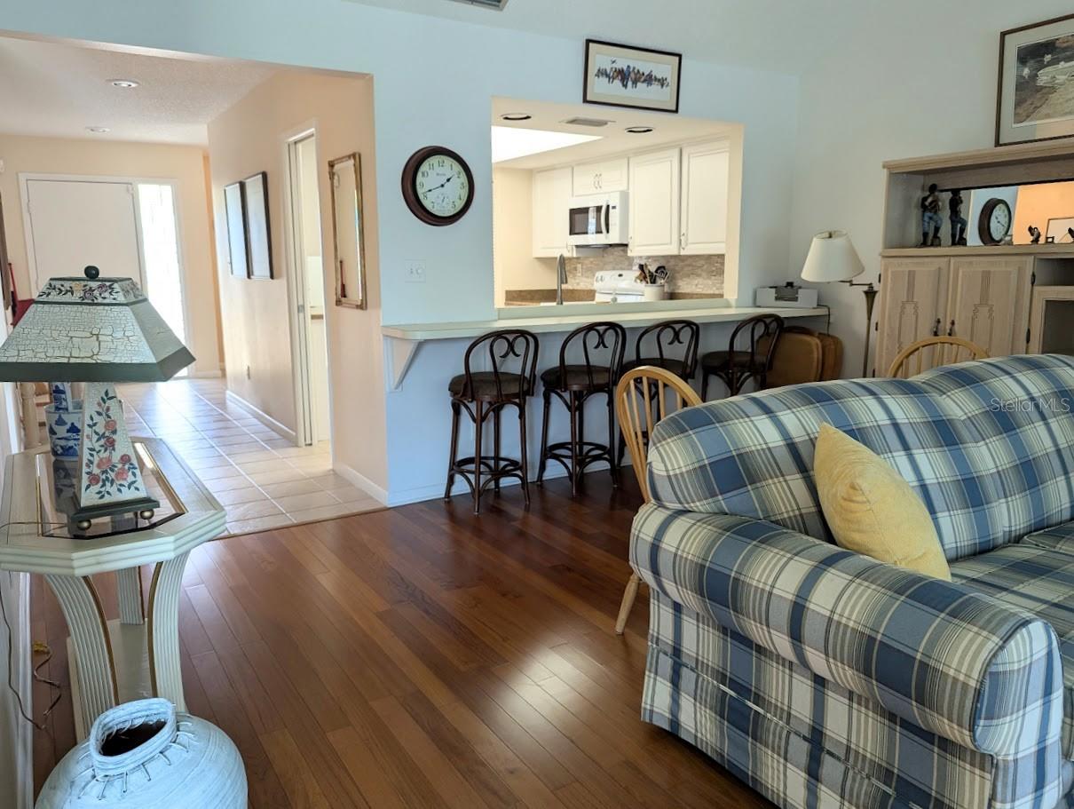 Image 6 of 29 For 8101 Bardmoor Place 204h