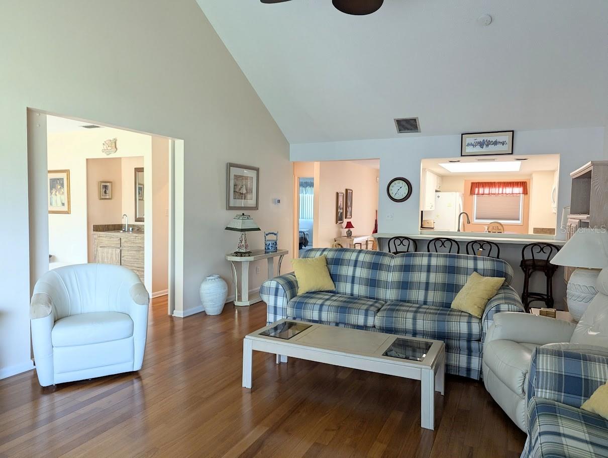 Image 7 of 29 For 8101 Bardmoor Place 204h