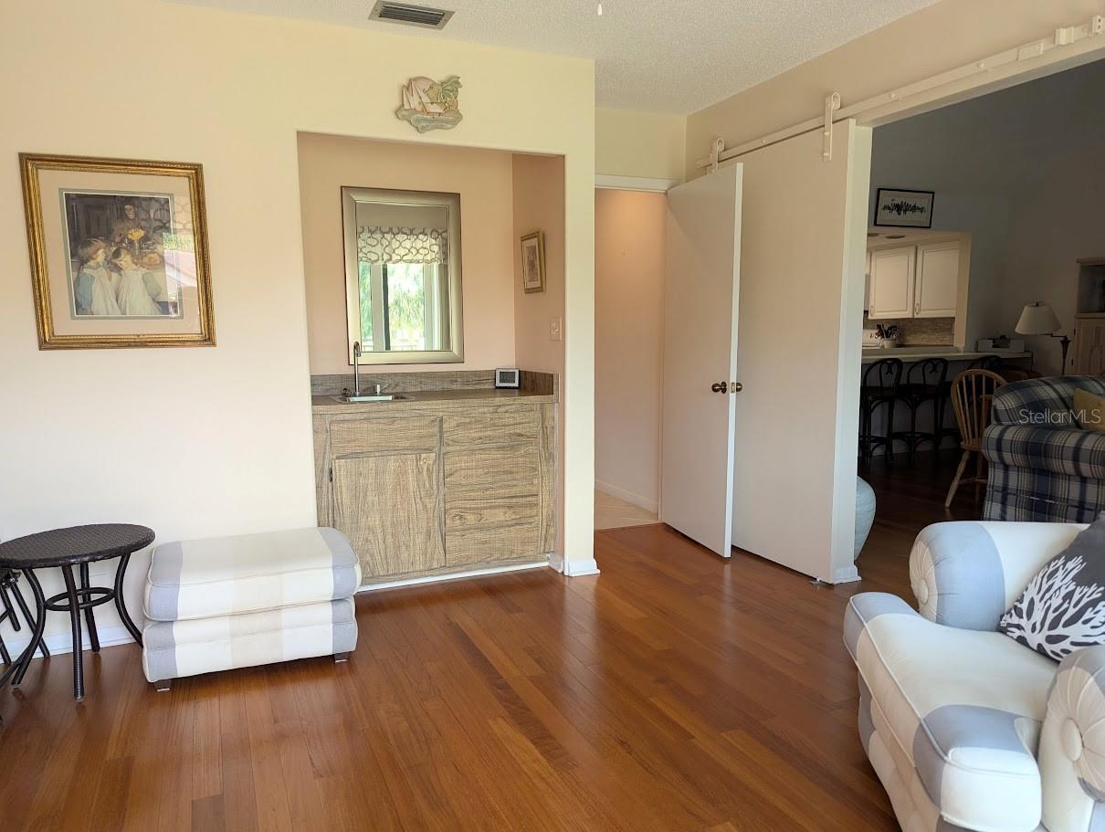 Image 9 of 29 For 8101 Bardmoor Place 204h