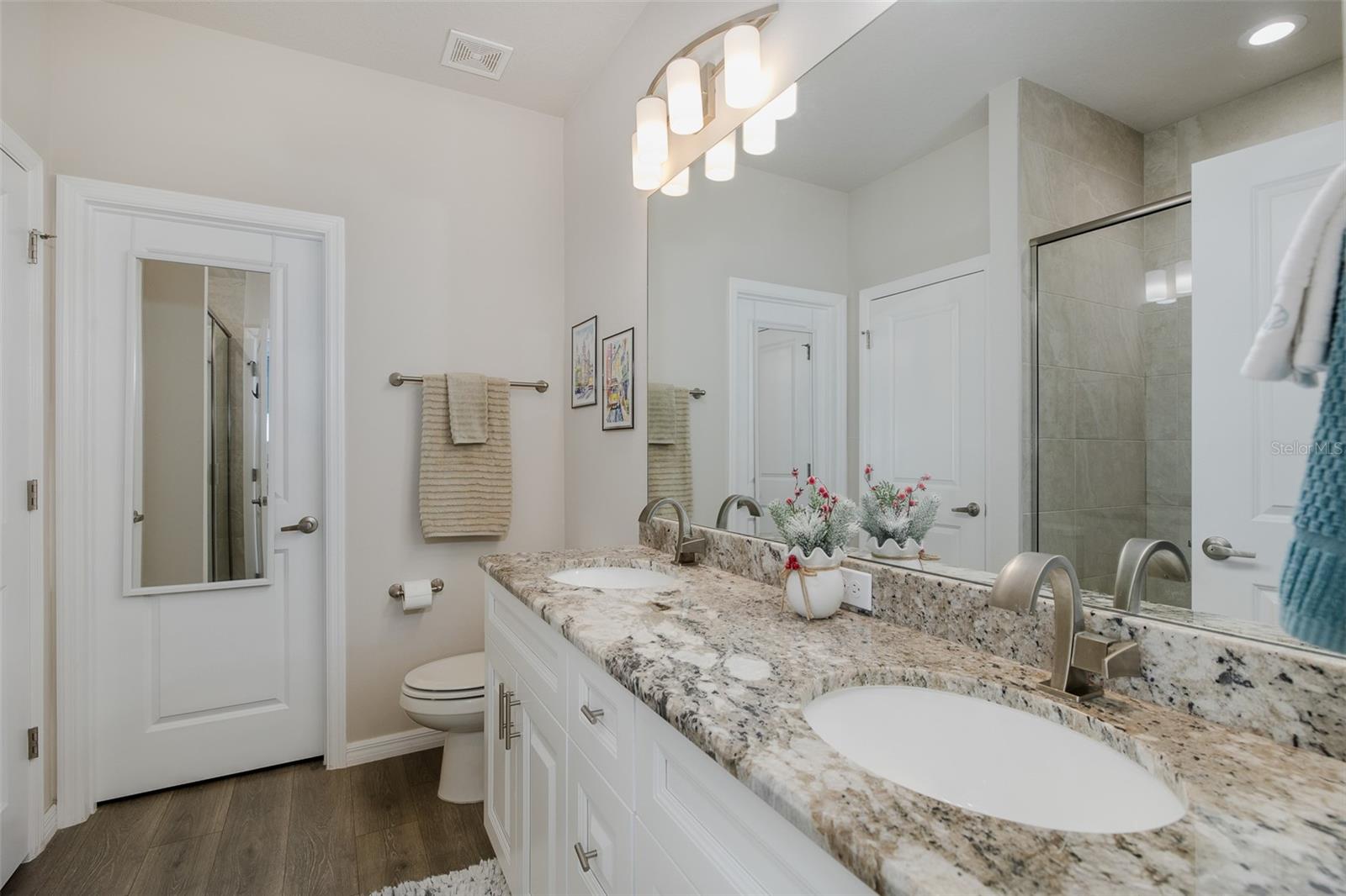 Image 25 of 75 For 5470 Riverwalk Preserve Drive