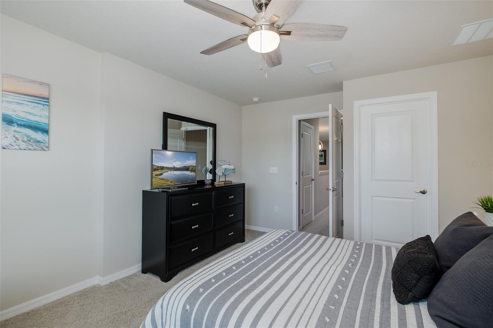 Image 40 of 75 For 5470 Riverwalk Preserve Drive