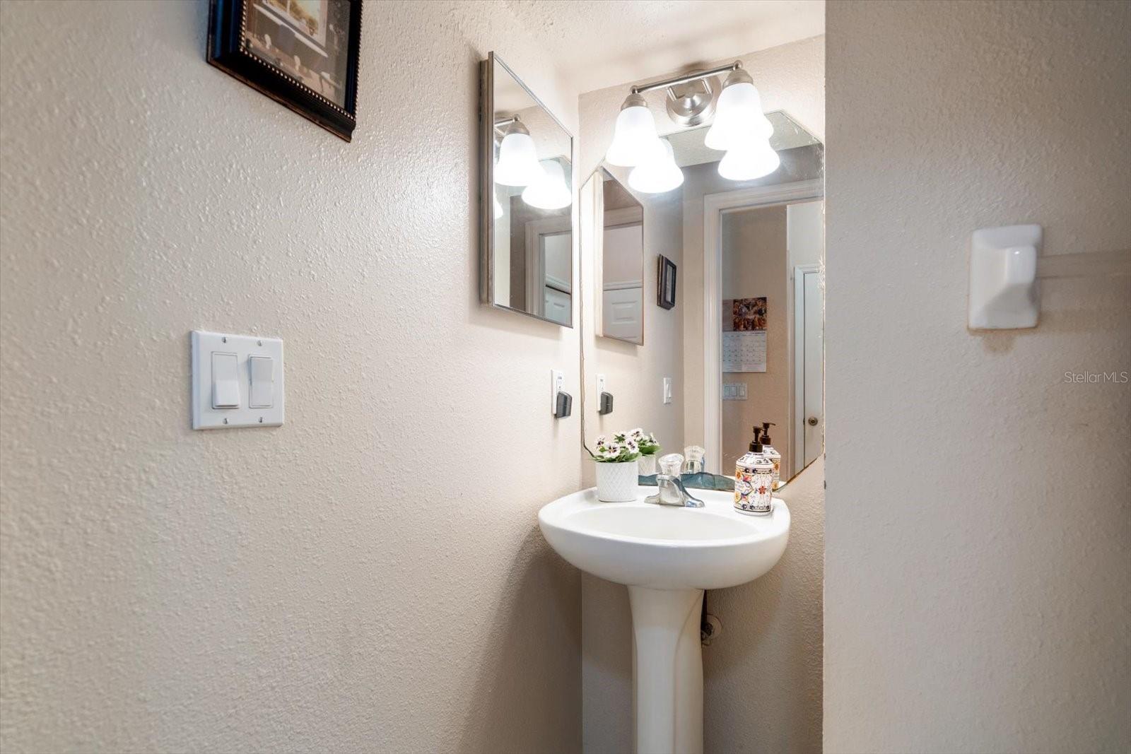 Image 14 of 29 For 6400 46th Avenue N 41