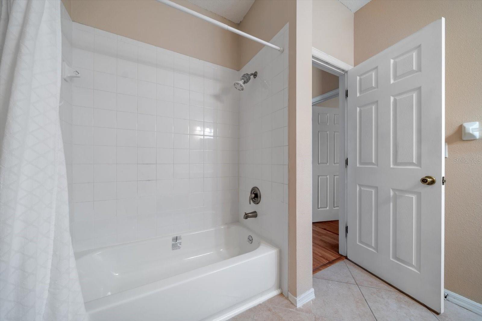 Image 20 of 29 For 6400 46th Avenue N 41