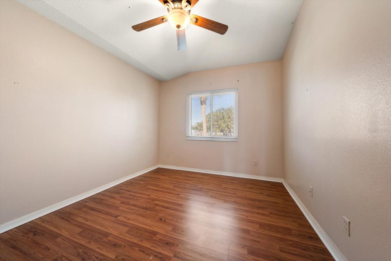 Image 24 of 29 For 6400 46th Avenue N 41