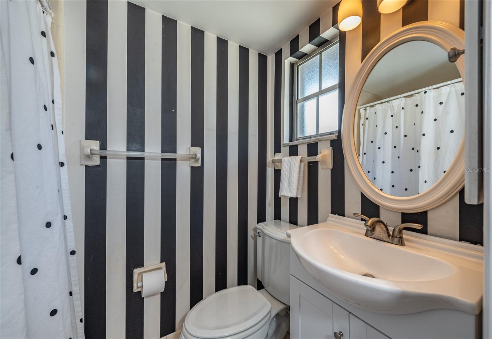 Image 12 of 16 For 6042 1st Avenue S 31