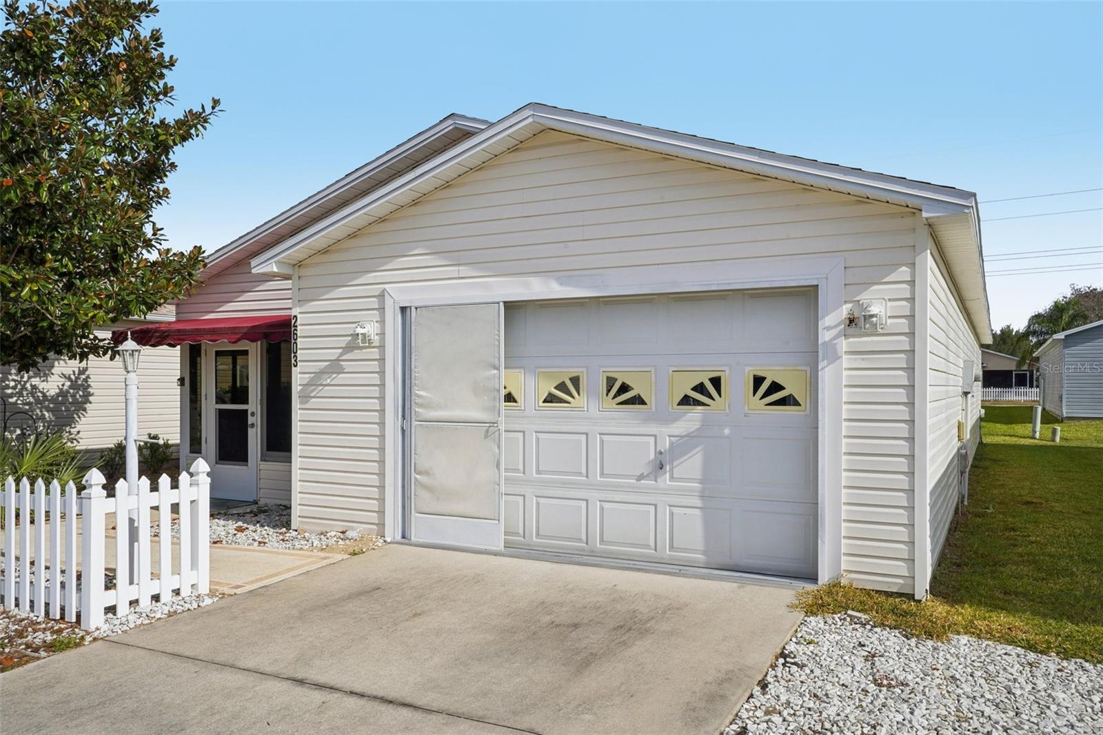 Image 4 of 52 For 2603 Olivarez Way