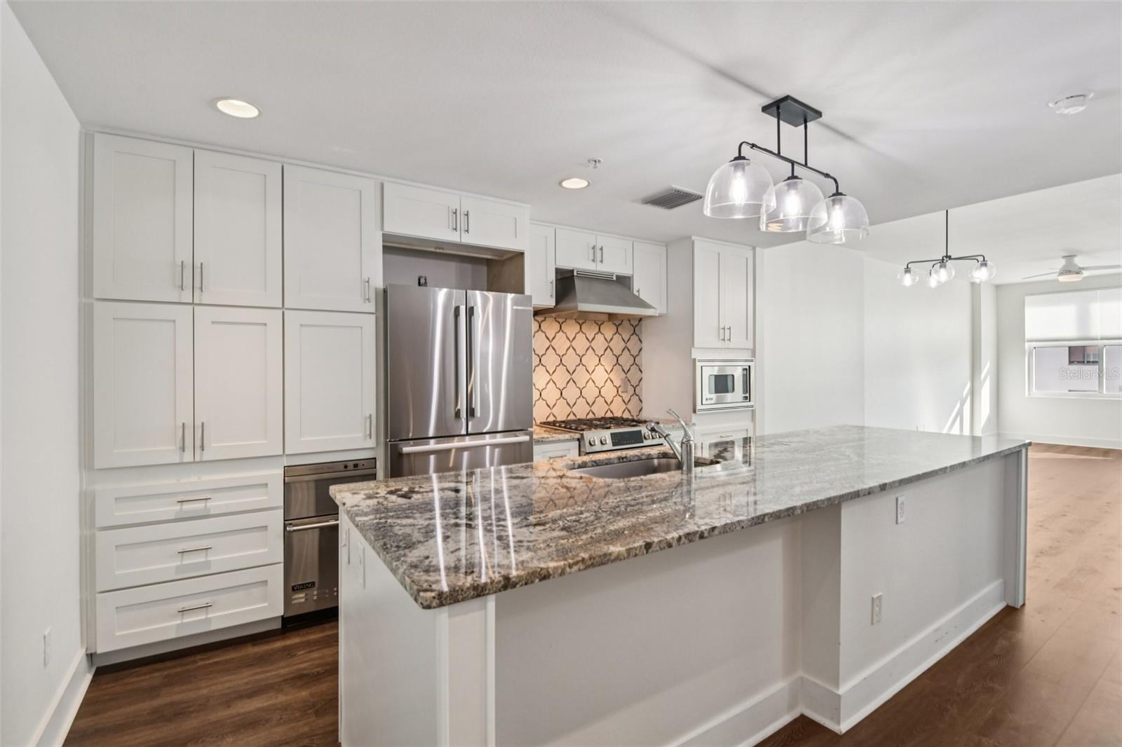 Image 6 of 31 For 1208 Kennedy Boulevard 616