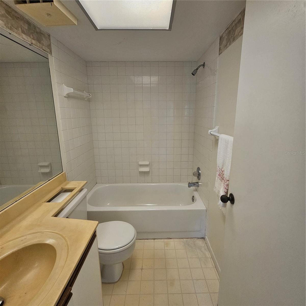 Image 29 of 69 For 1332 Pasadena Avenue S 501