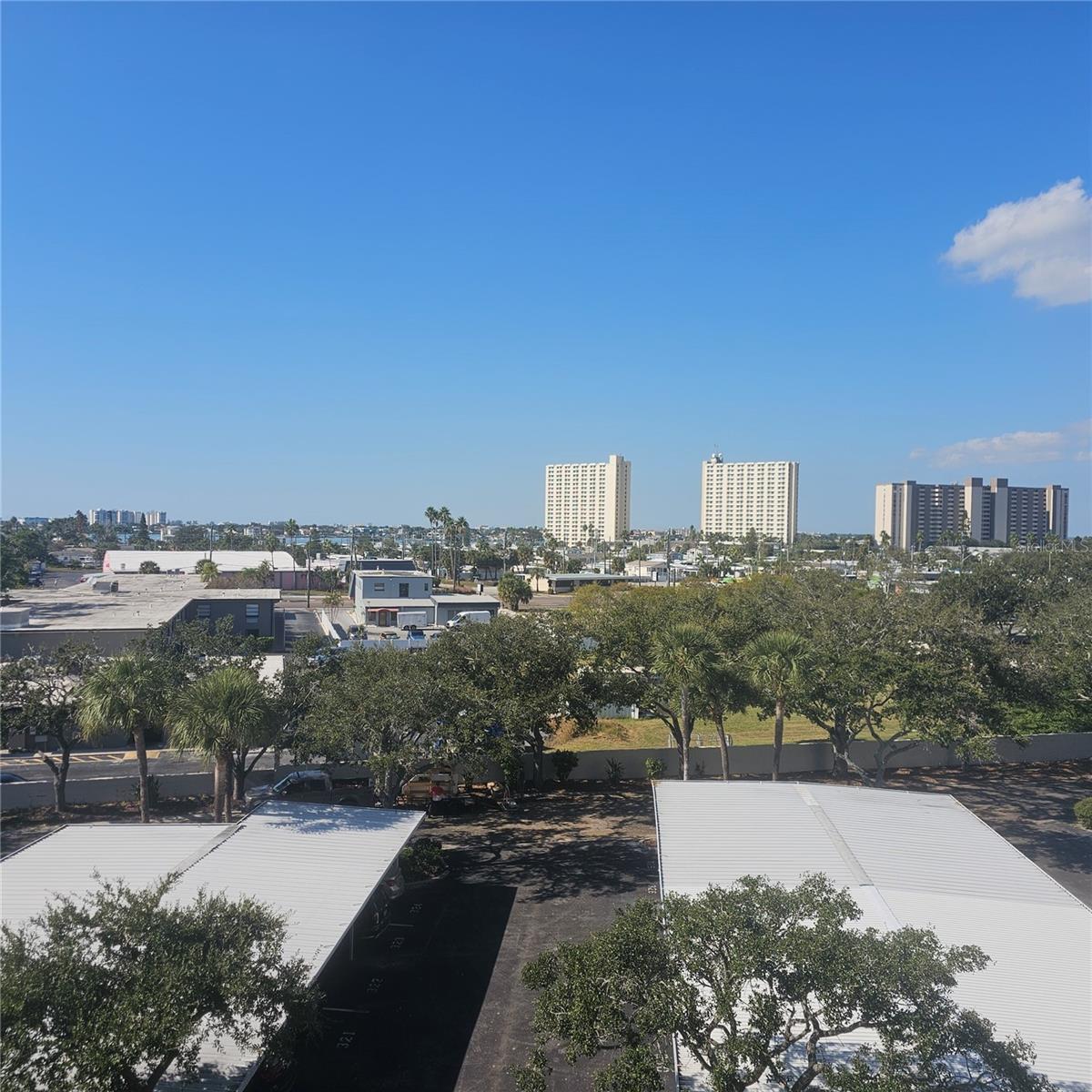 Image 34 of 69 For 1332 Pasadena Avenue S 501