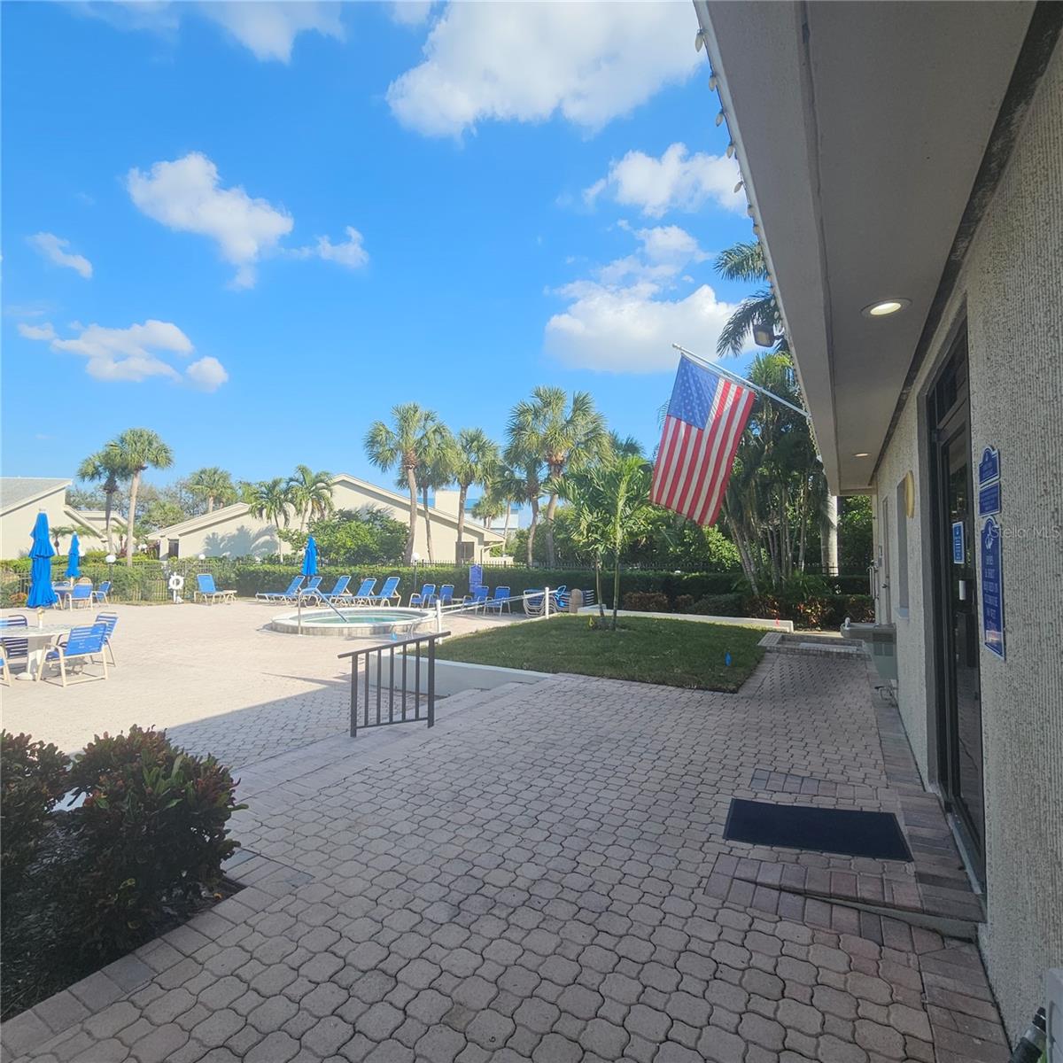 Image 46 of 69 For 1332 Pasadena Avenue S 501