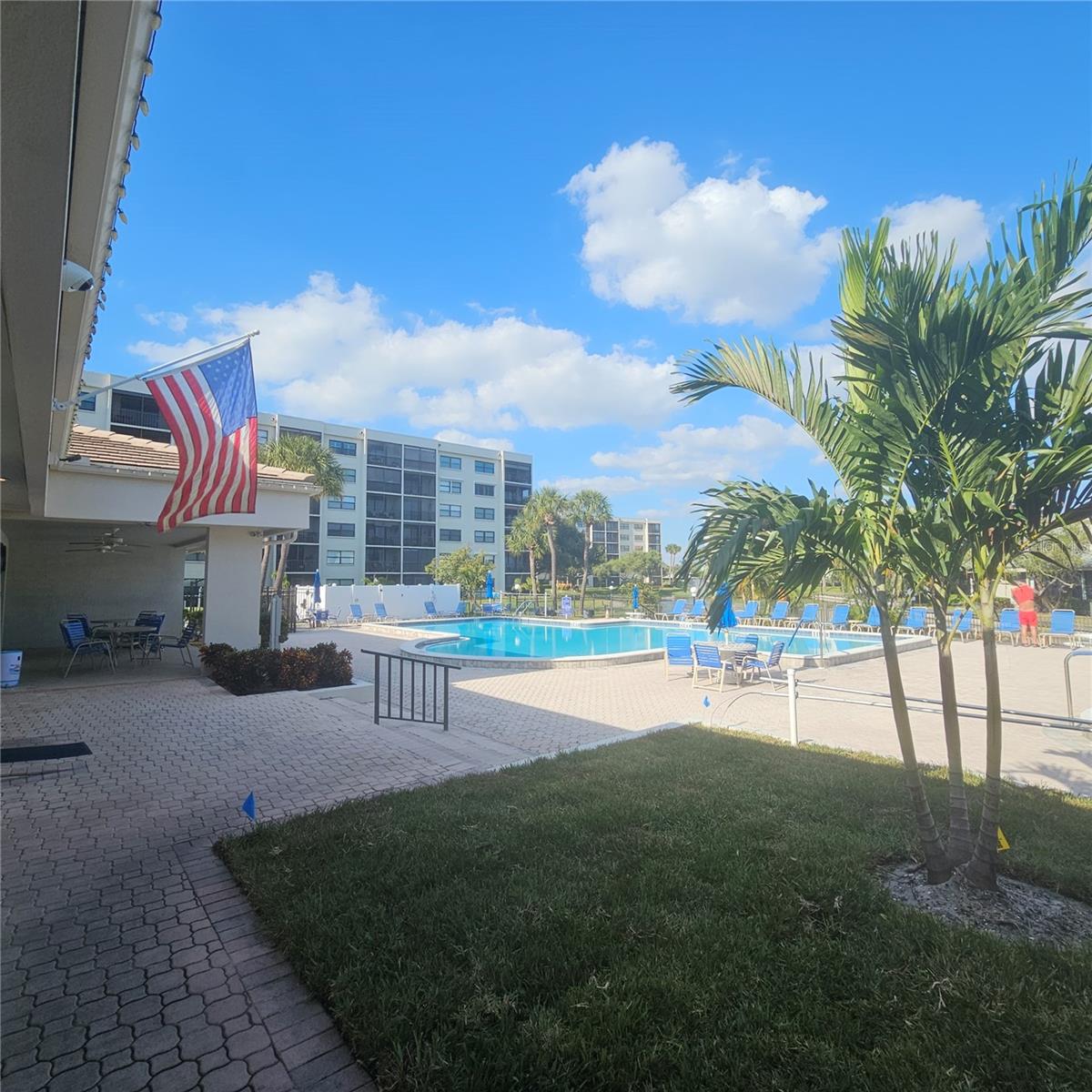 Image 53 of 69 For 1332 Pasadena Avenue S 501