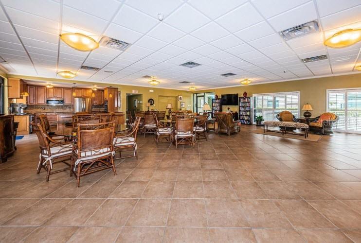 Image 58 of 69 For 1332 Pasadena Avenue S 501