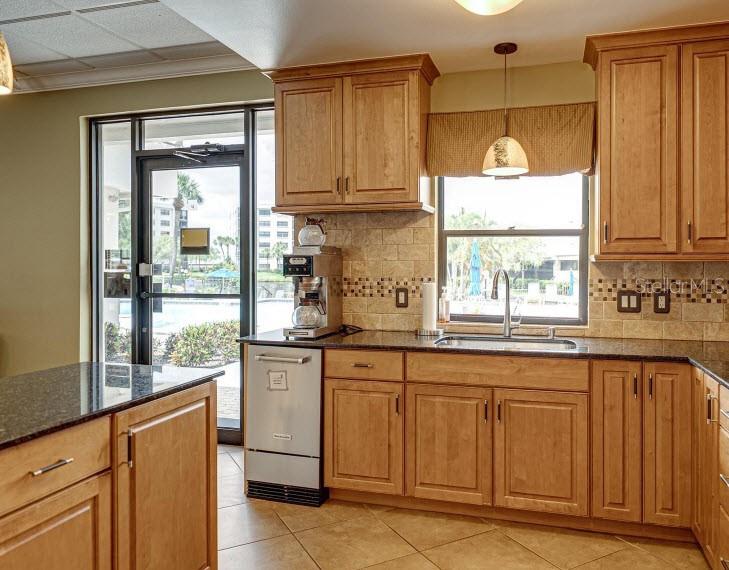 Image 61 of 69 For 1332 Pasadena Avenue S 501