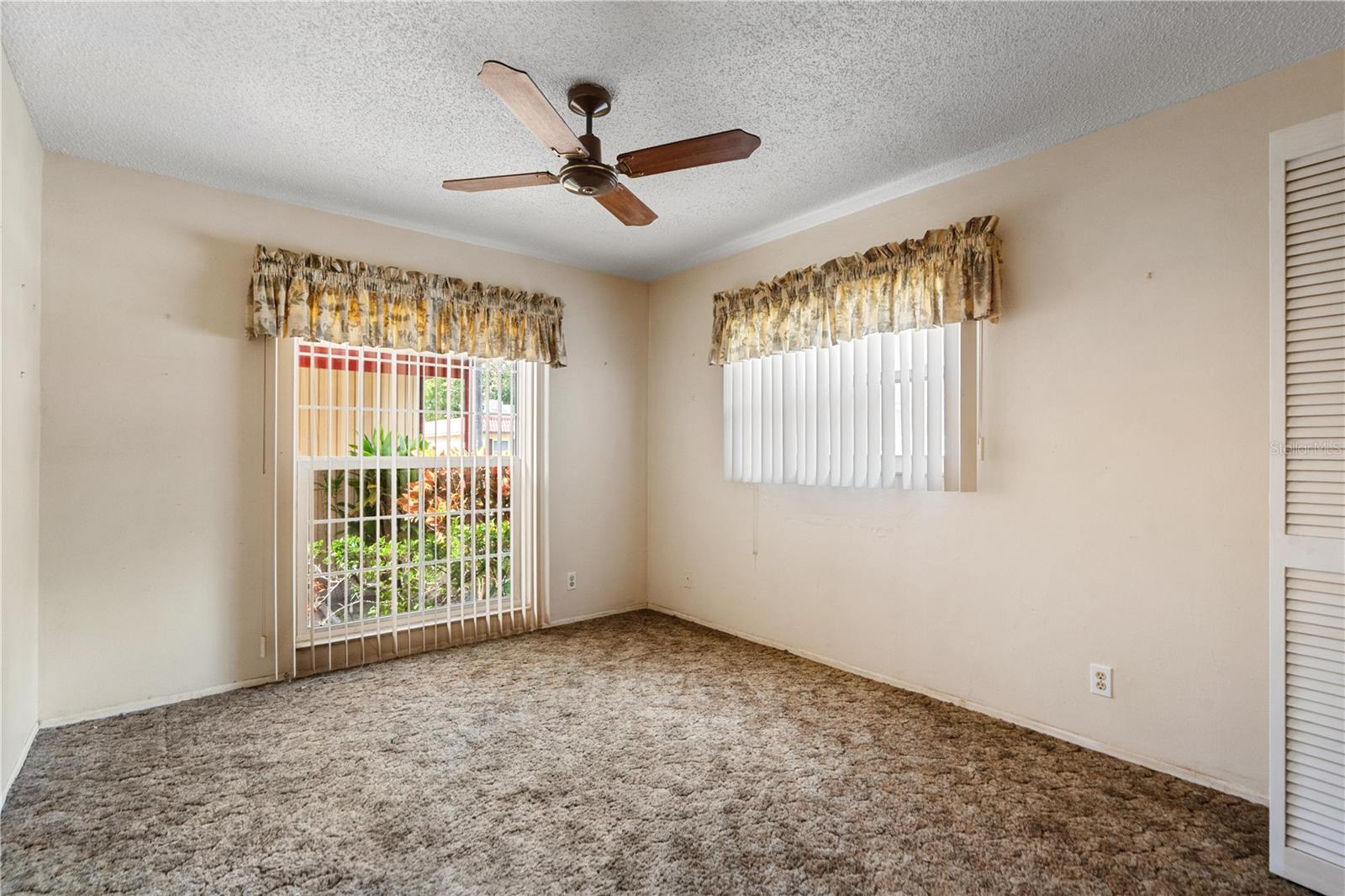 Image 10 of 16 For 601 Hercules Avenue 401