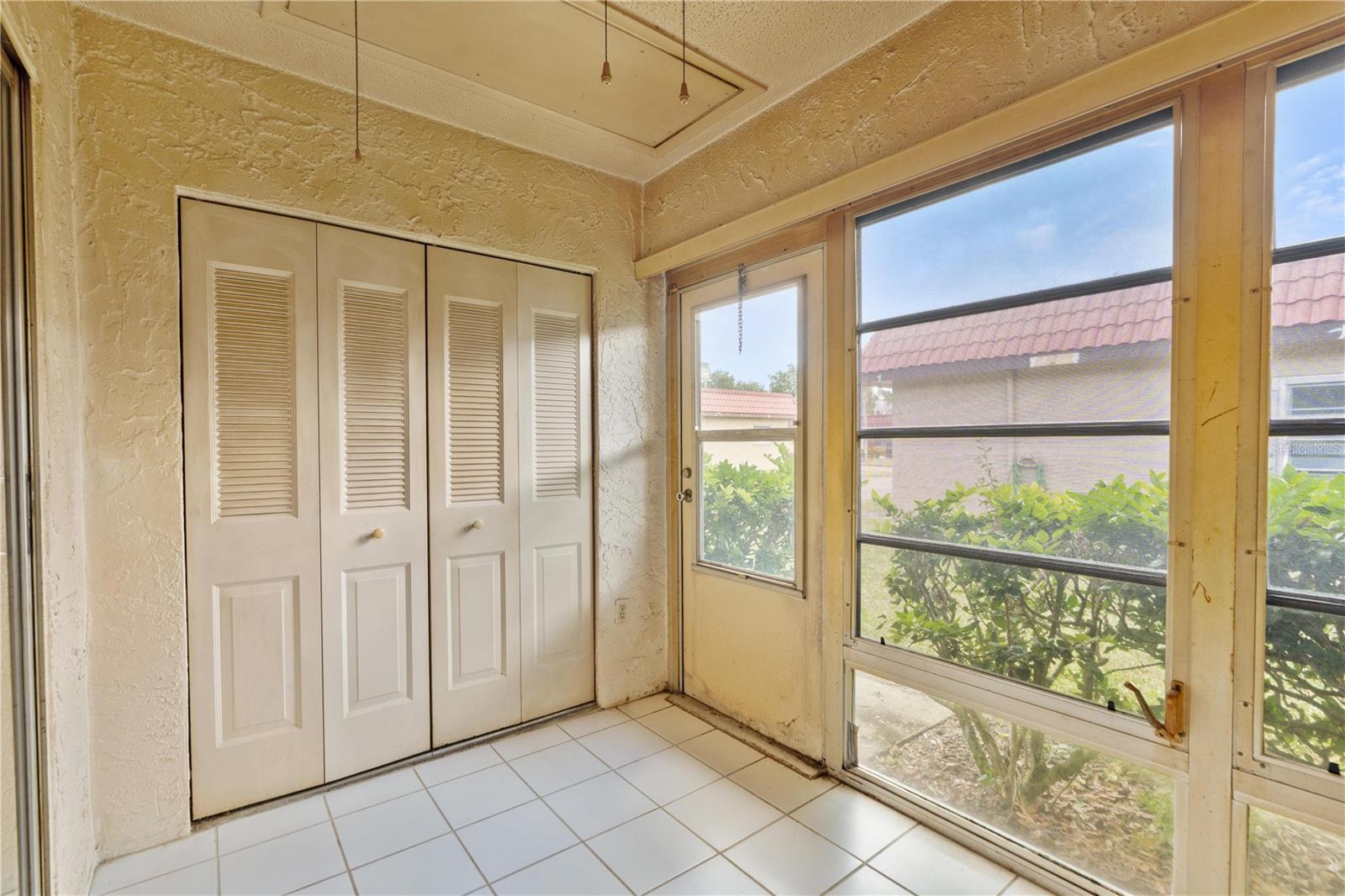 Image 14 of 16 For 601 Hercules Avenue 401