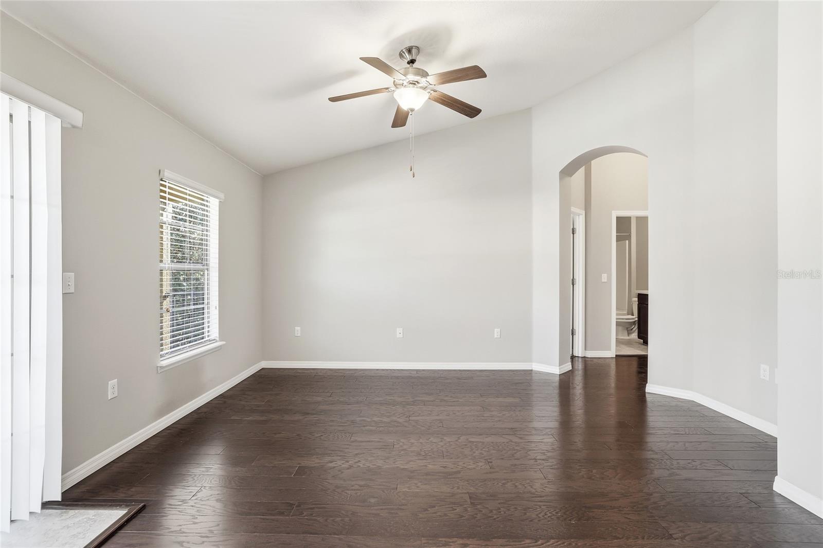 Image 14 of 34 For 5723 Kingsletsound Place