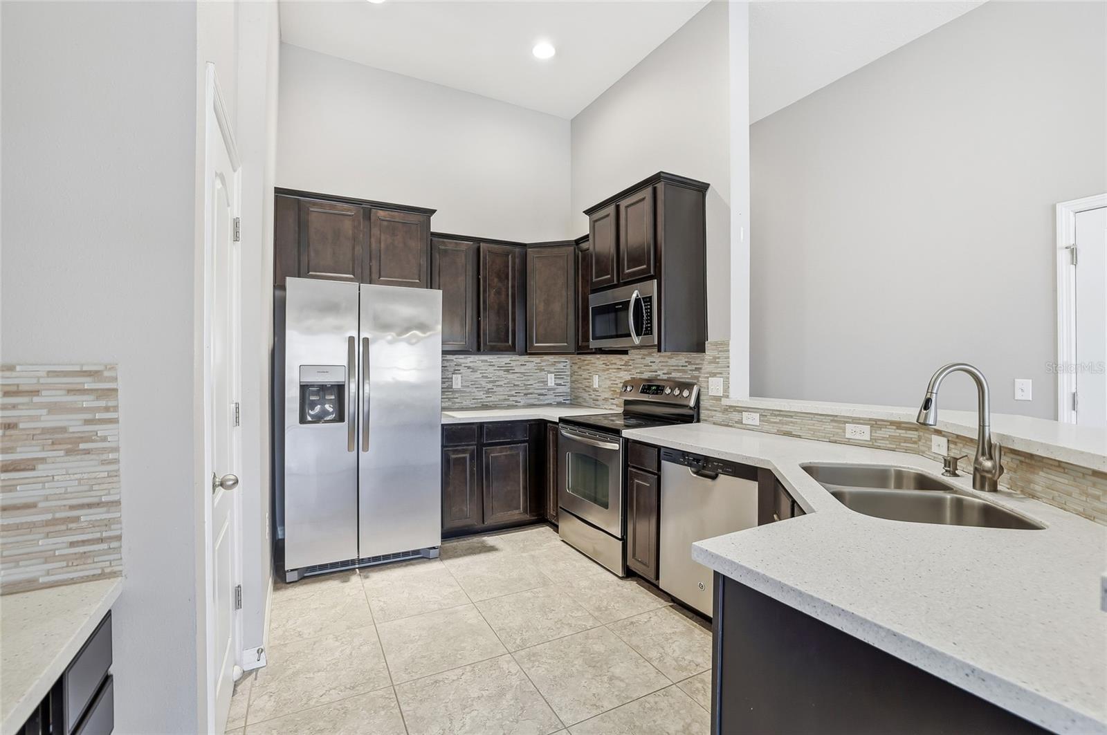 Image 15 of 34 For 5723 Kingsletsound Place