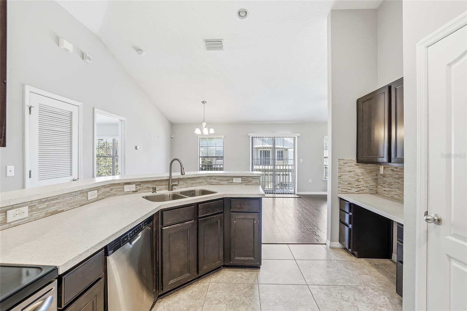 Image 18 of 34 For 5723 Kingsletsound Place